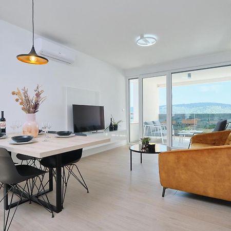 Apartment Queen Трогир Екстериор снимка