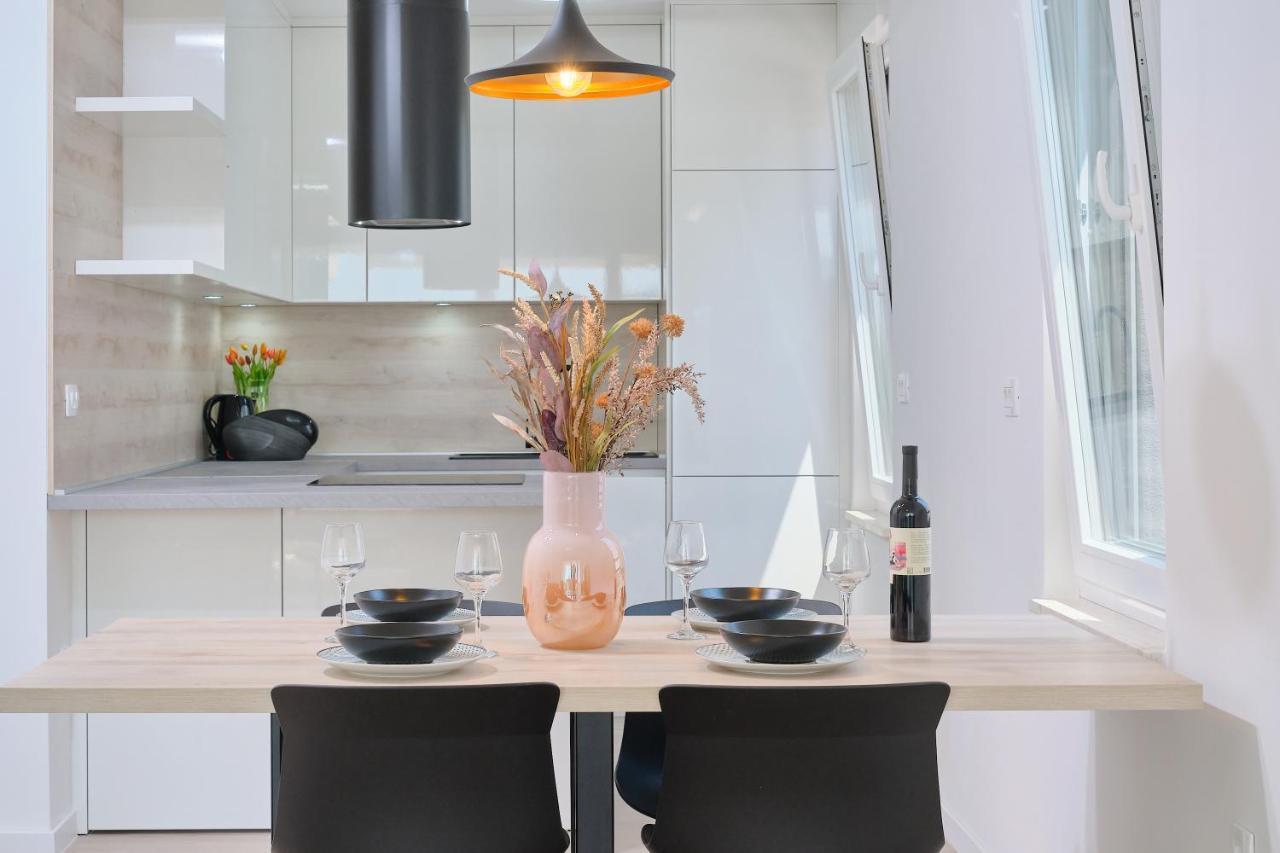 Apartment Queen Трогир Екстериор снимка