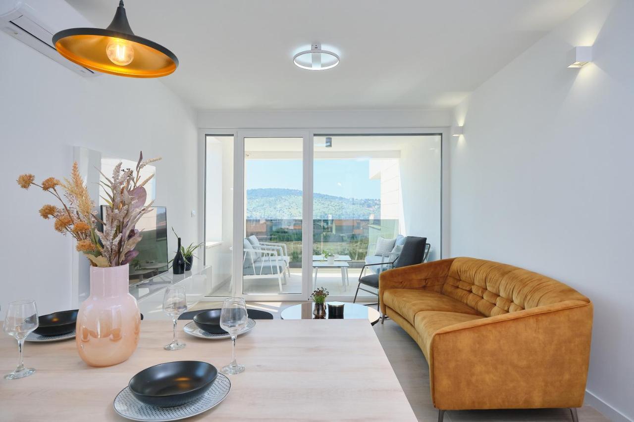 Apartment Queen Трогир Екстериор снимка
