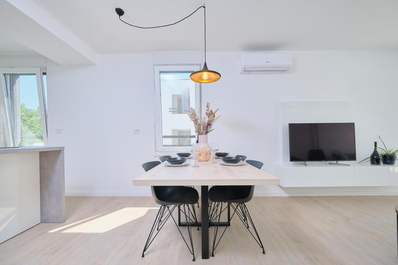 Apartment Queen Трогир Екстериор снимка