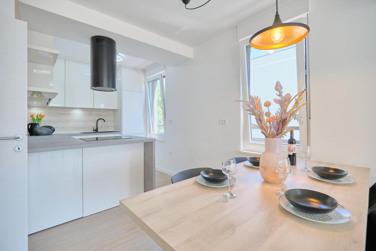Apartment Queen Трогир Екстериор снимка